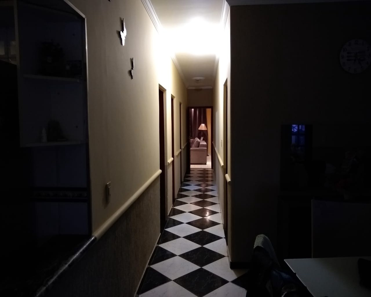 Casa à venda com 3 quartos, 1000m² - Foto 17