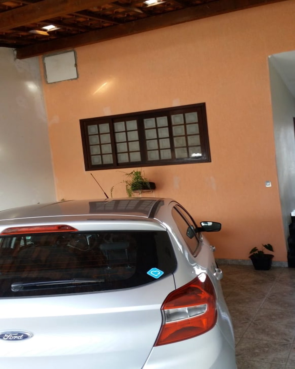 Casa à venda com 2 quartos, 250m² - Foto 1