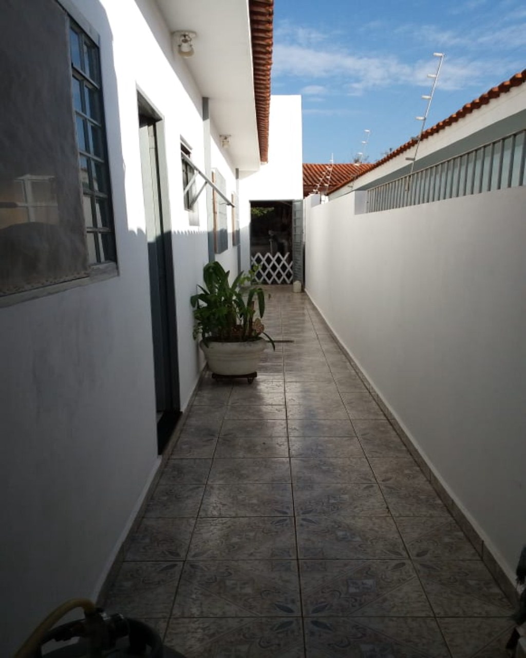 Casa à venda com 2 quartos, 250m² - Foto 4