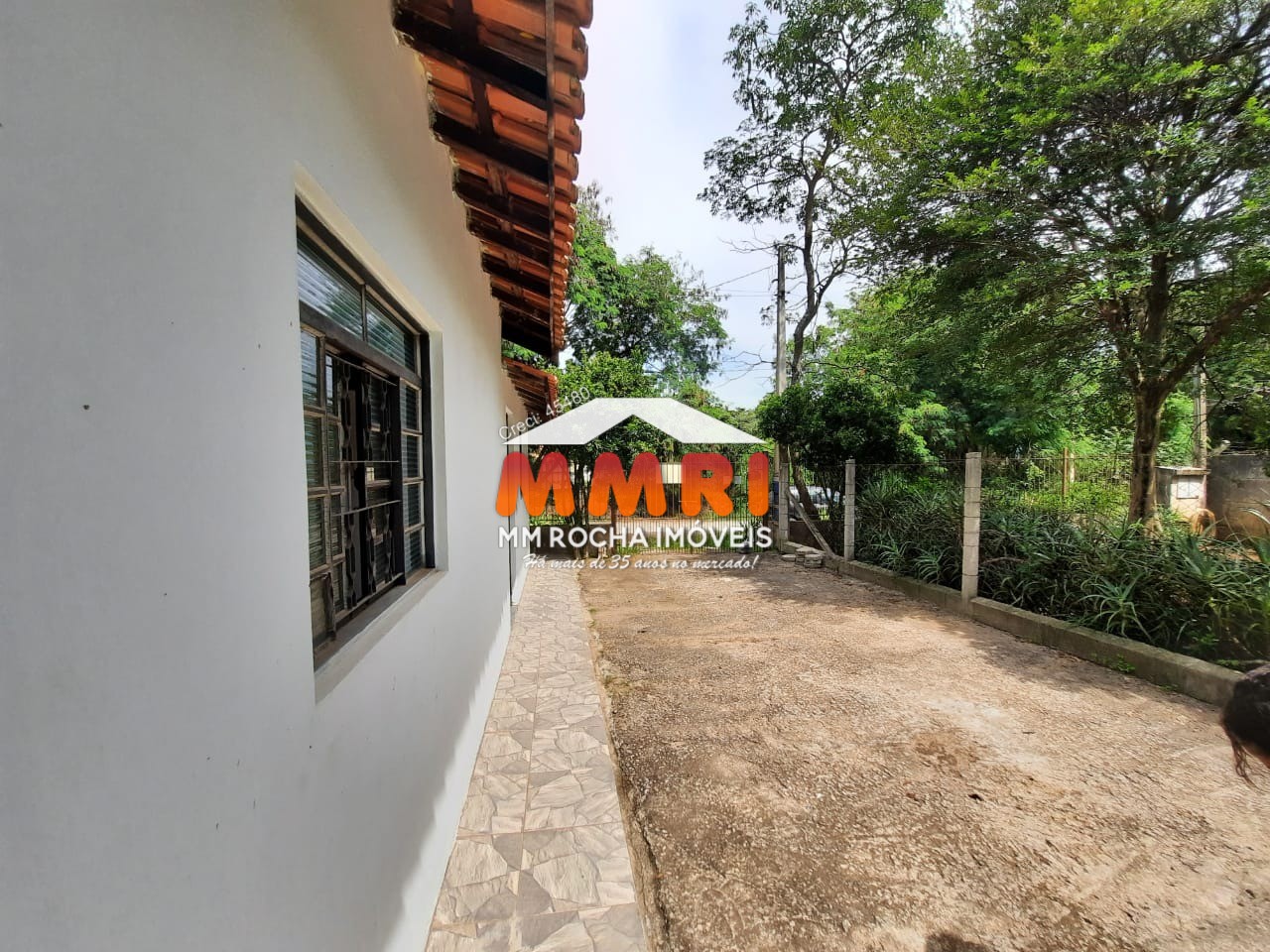 Chácara à venda com 3 quartos, 700m² - Foto 2