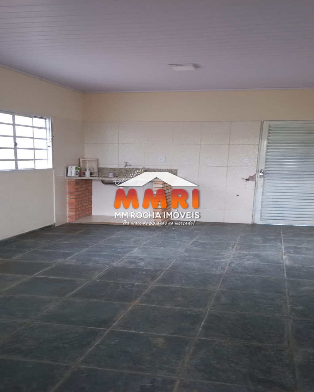 Chácara à venda com 2 quartos, 607m² - Foto 2