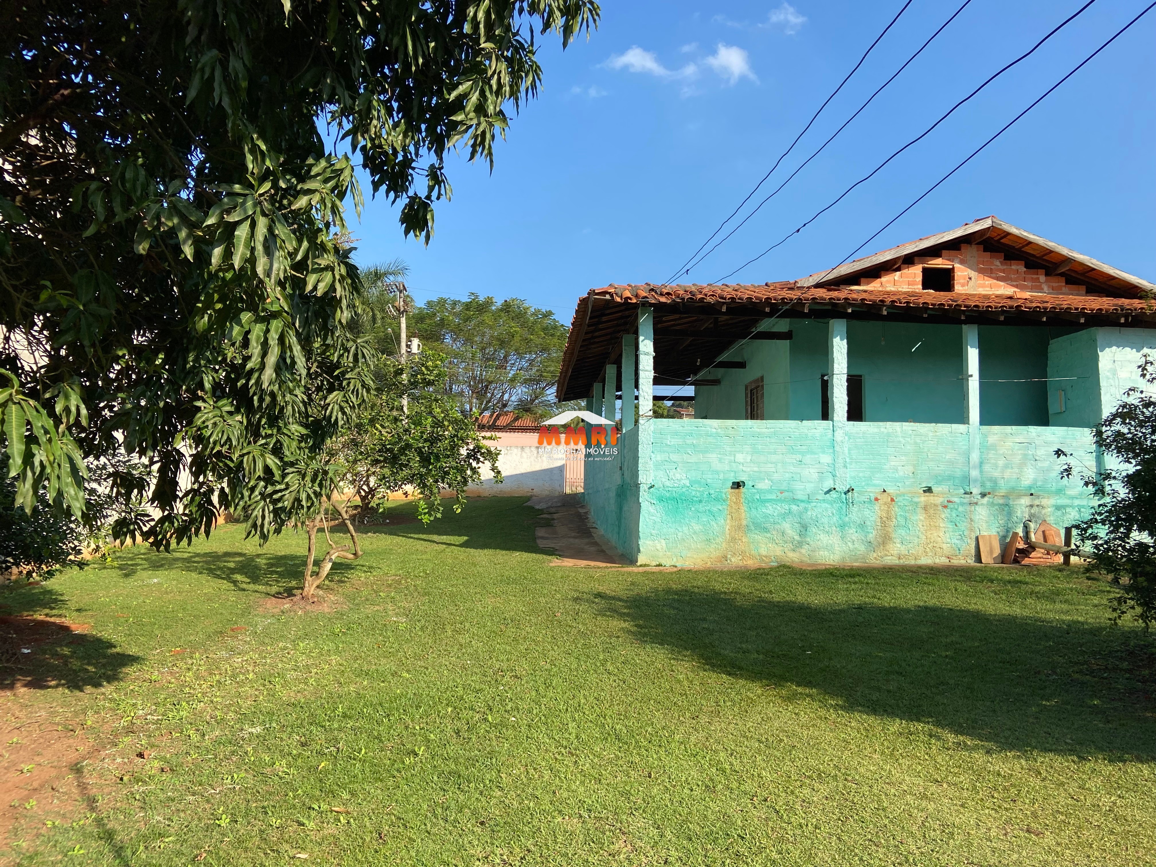 Chácara à venda com 5 quartos, 1000m² - Foto 1