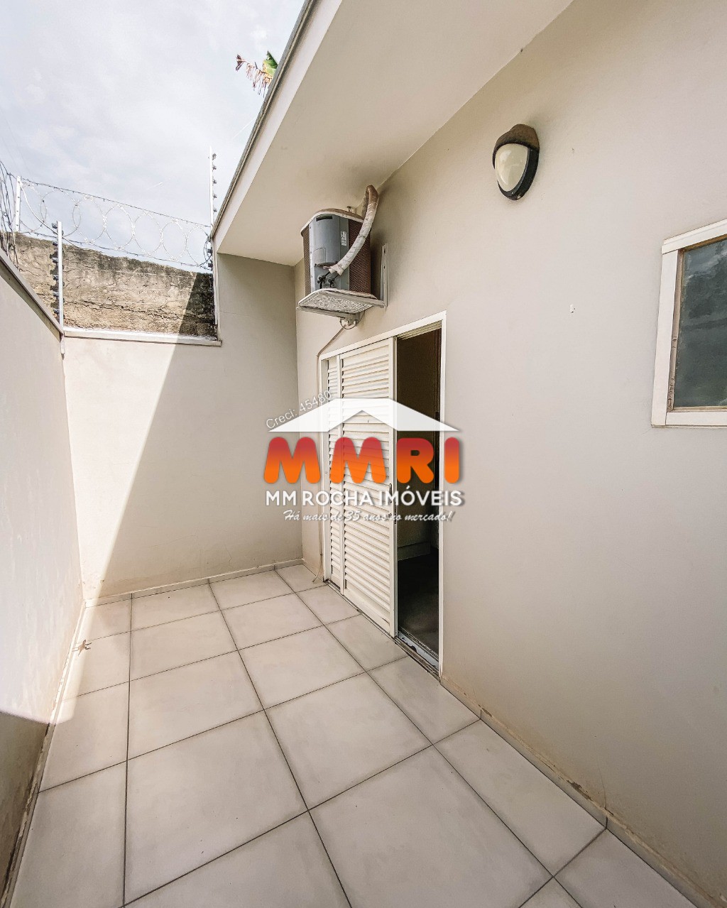 Casa à venda com 2 quartos, 250m² - Foto 22