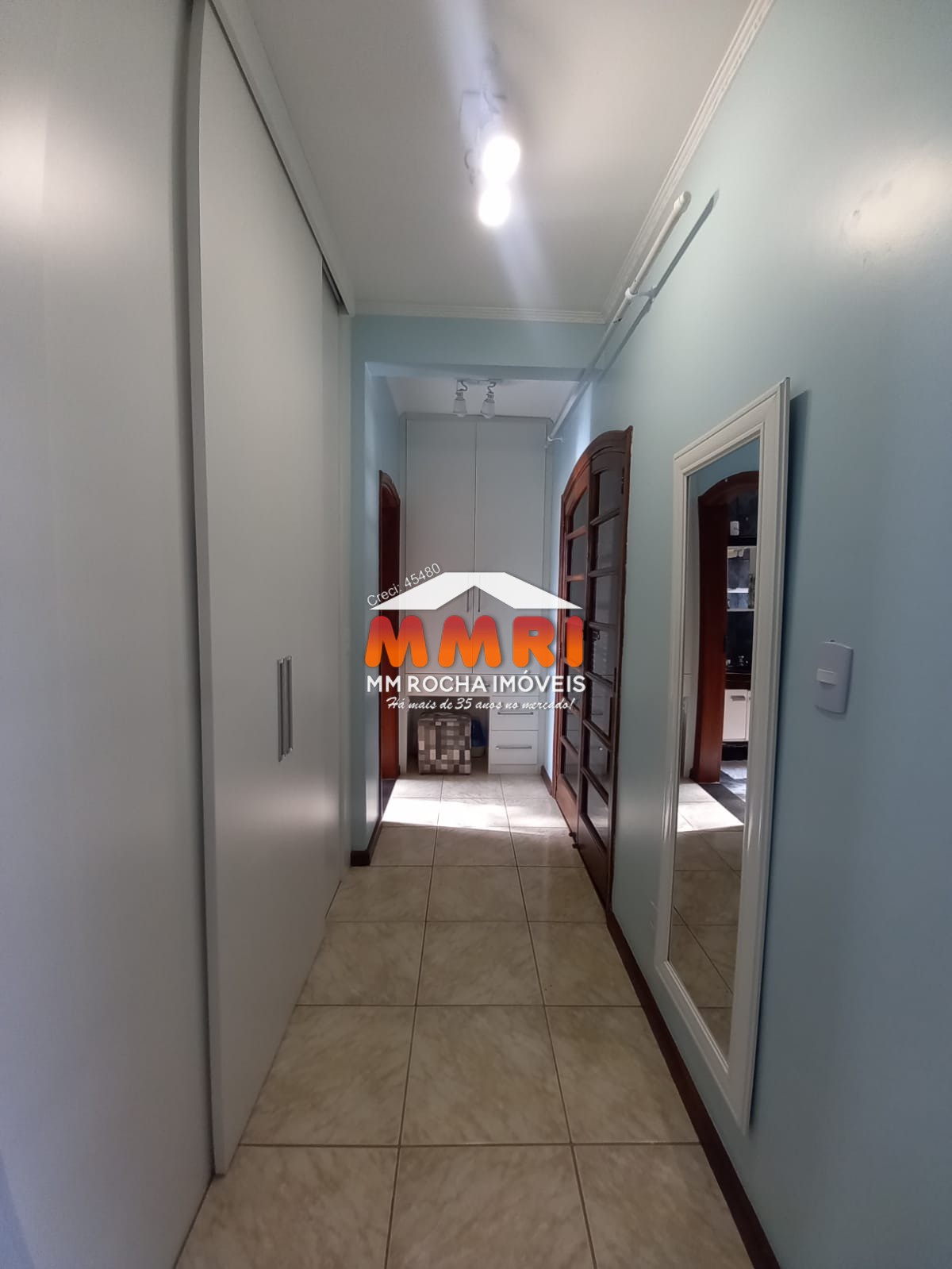 Casa à venda com 3 quartos, 225m² - Foto 17