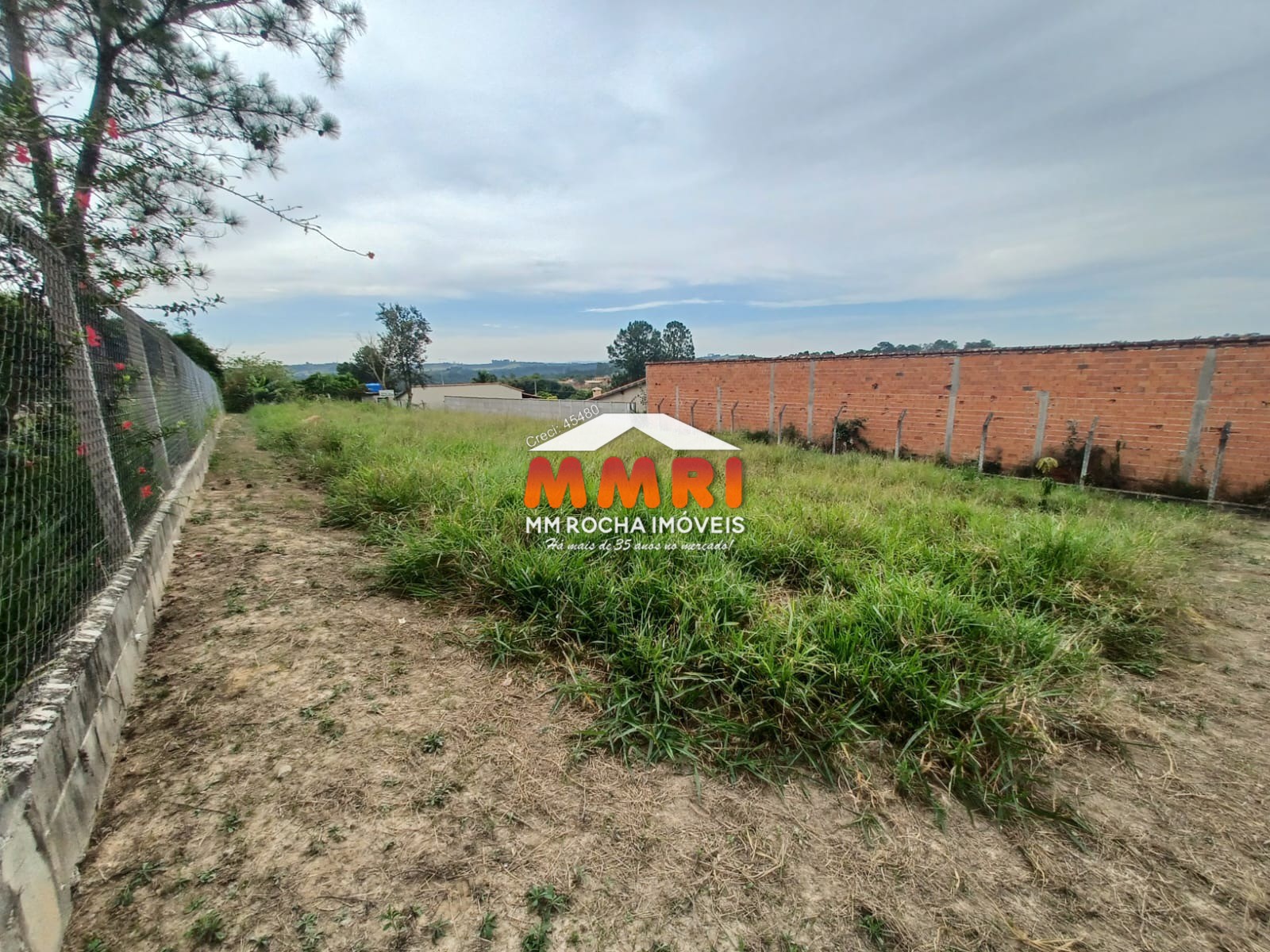 Terreno à venda, 1100m² - Foto 1