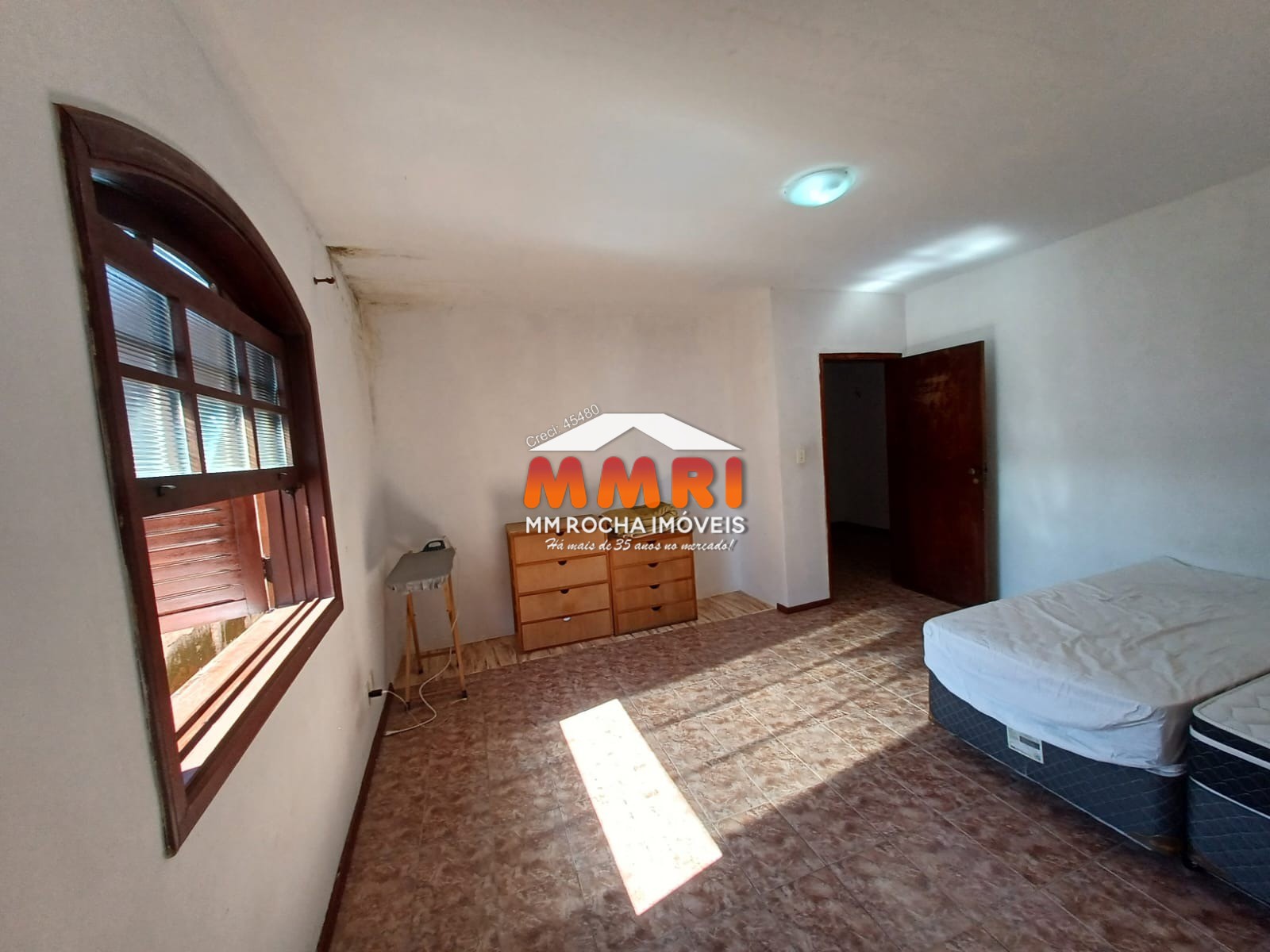 Chácara à venda com 4 quartos, 1050m² - Foto 31