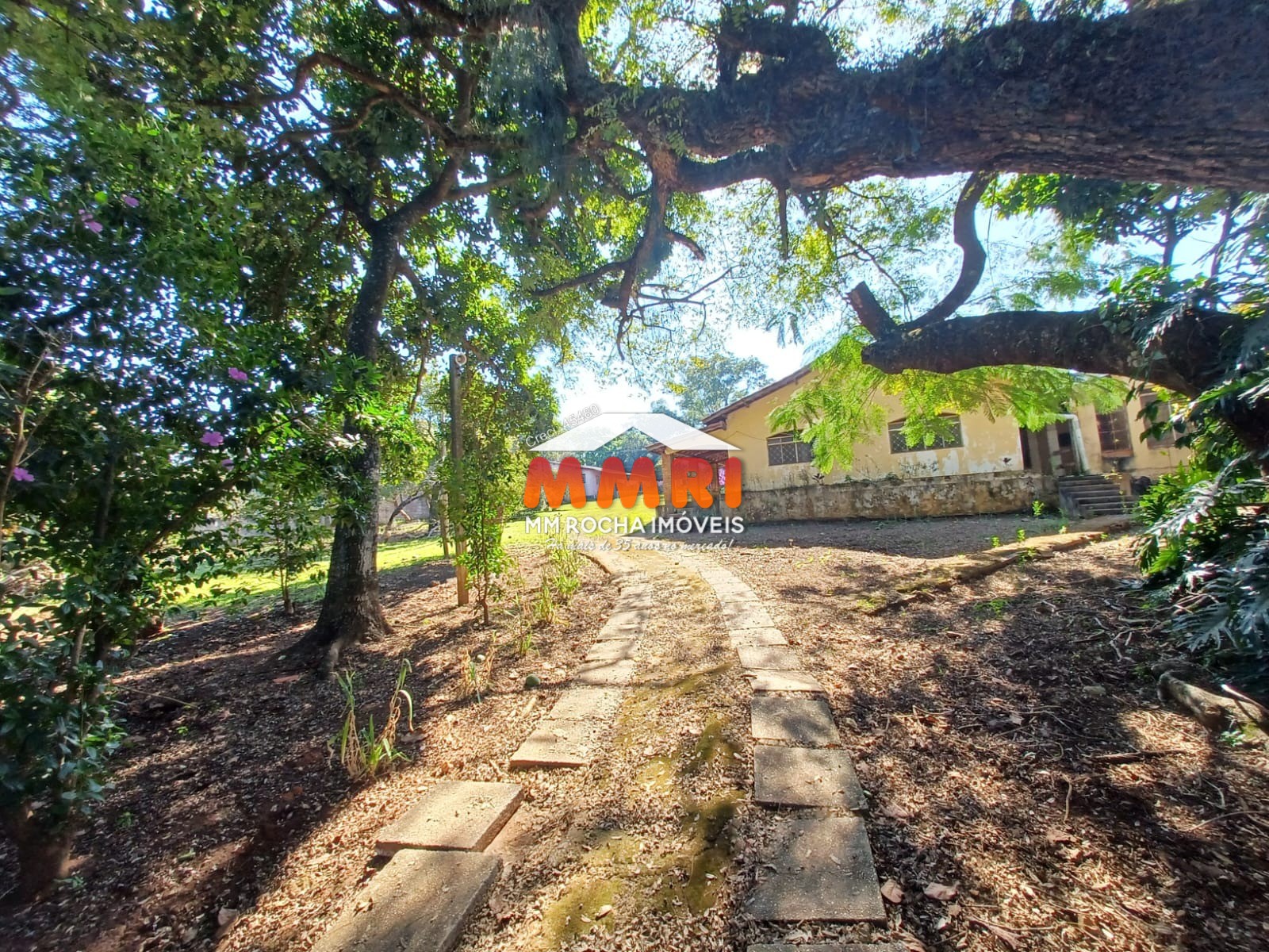 Terreno à venda, 1920m² - Foto 1