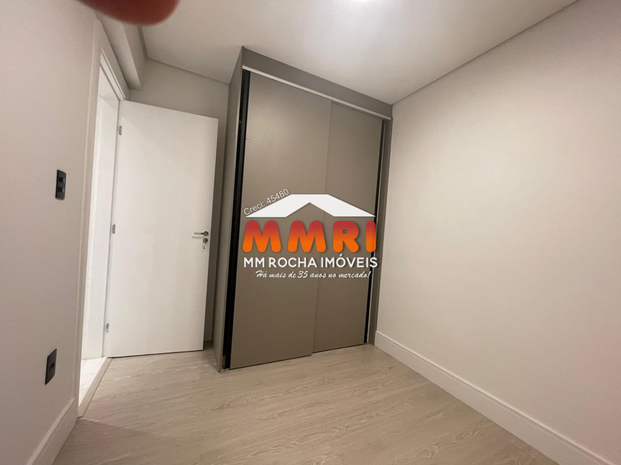 Apartamento à venda com 2 quartos, 57m² - Foto 9