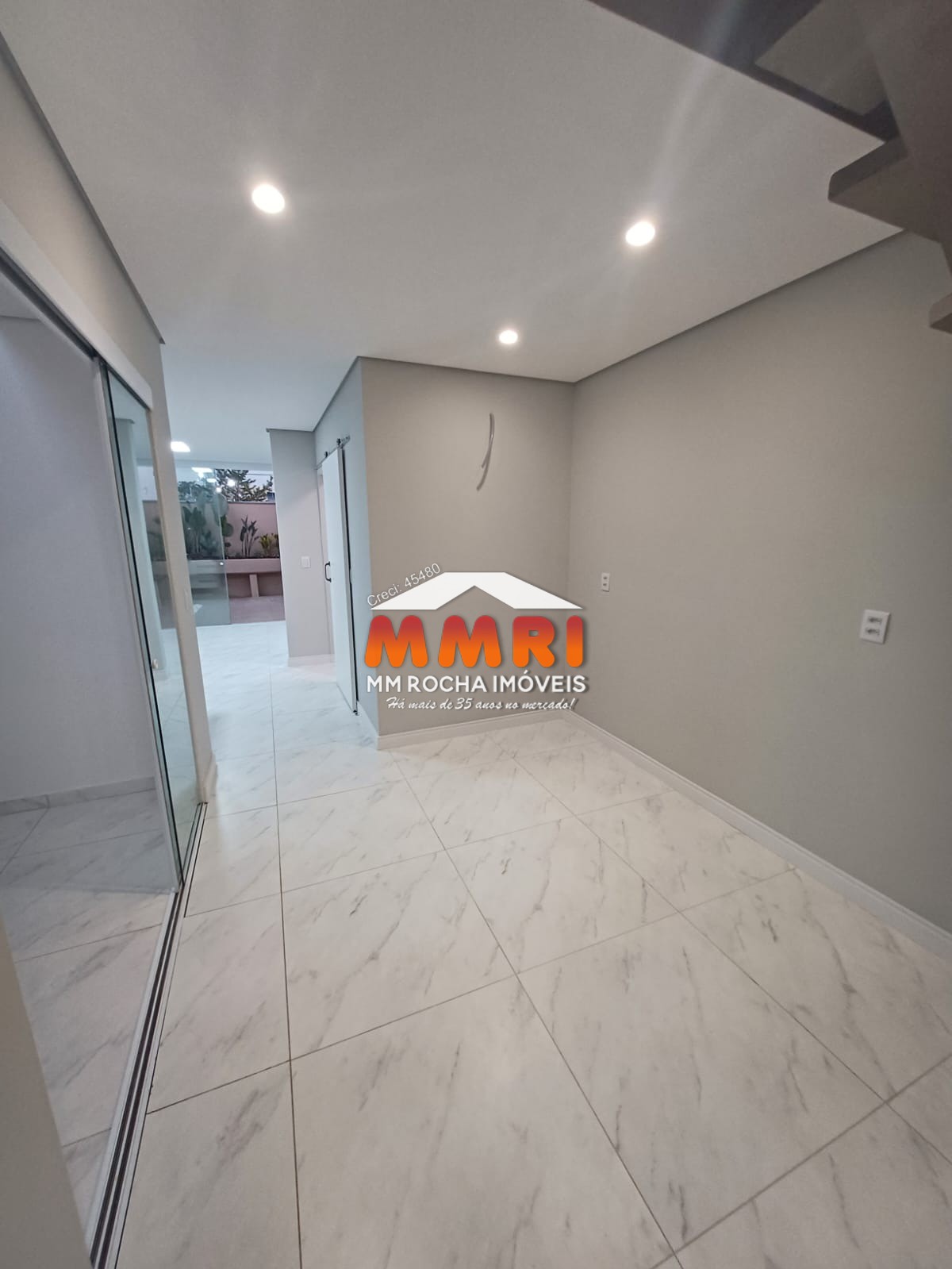 Casa à venda com 2 quartos, 146m² - Foto 4