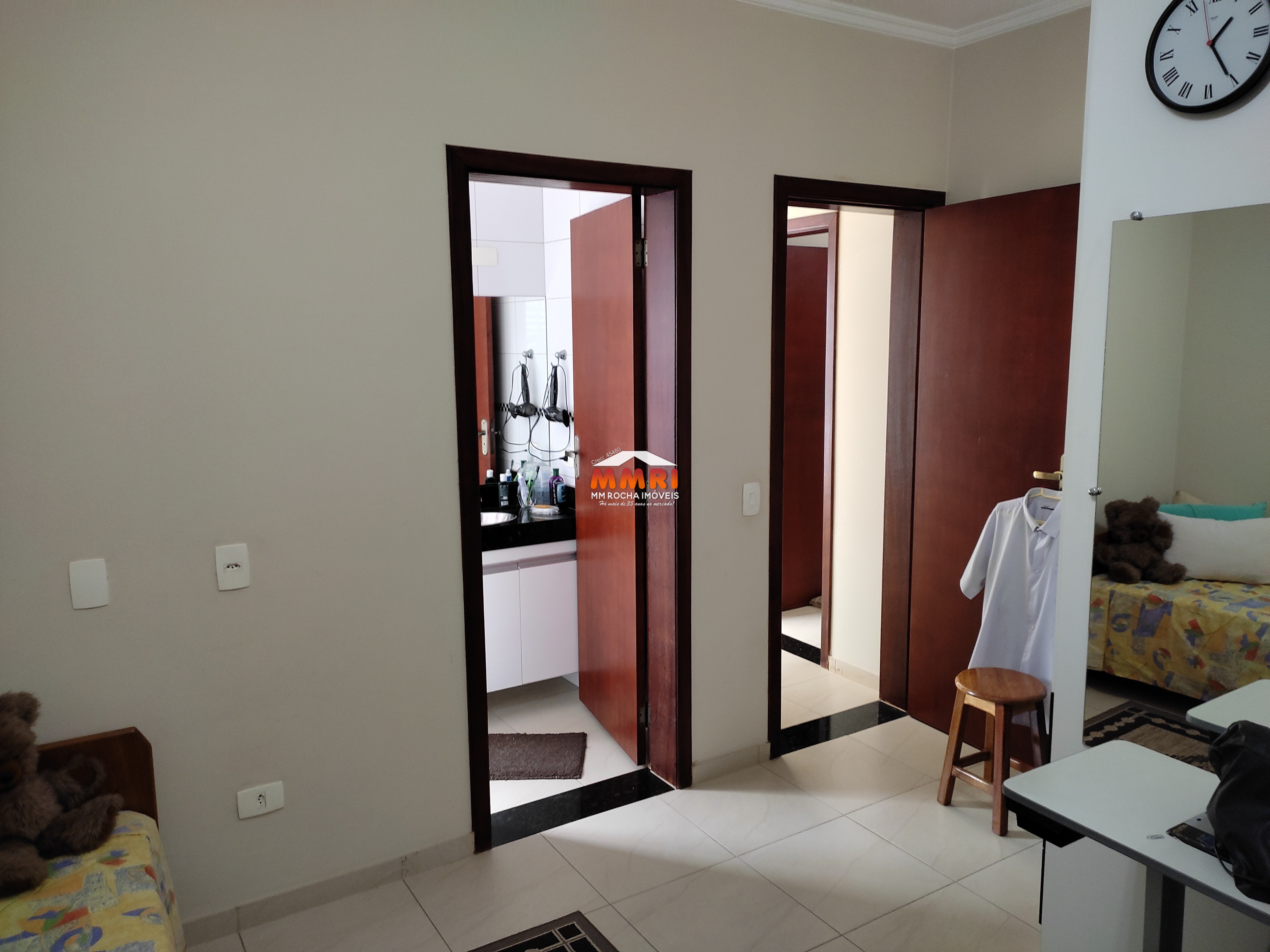 Casa de Condomínio à venda com 3 quartos, 250m² - Foto 34