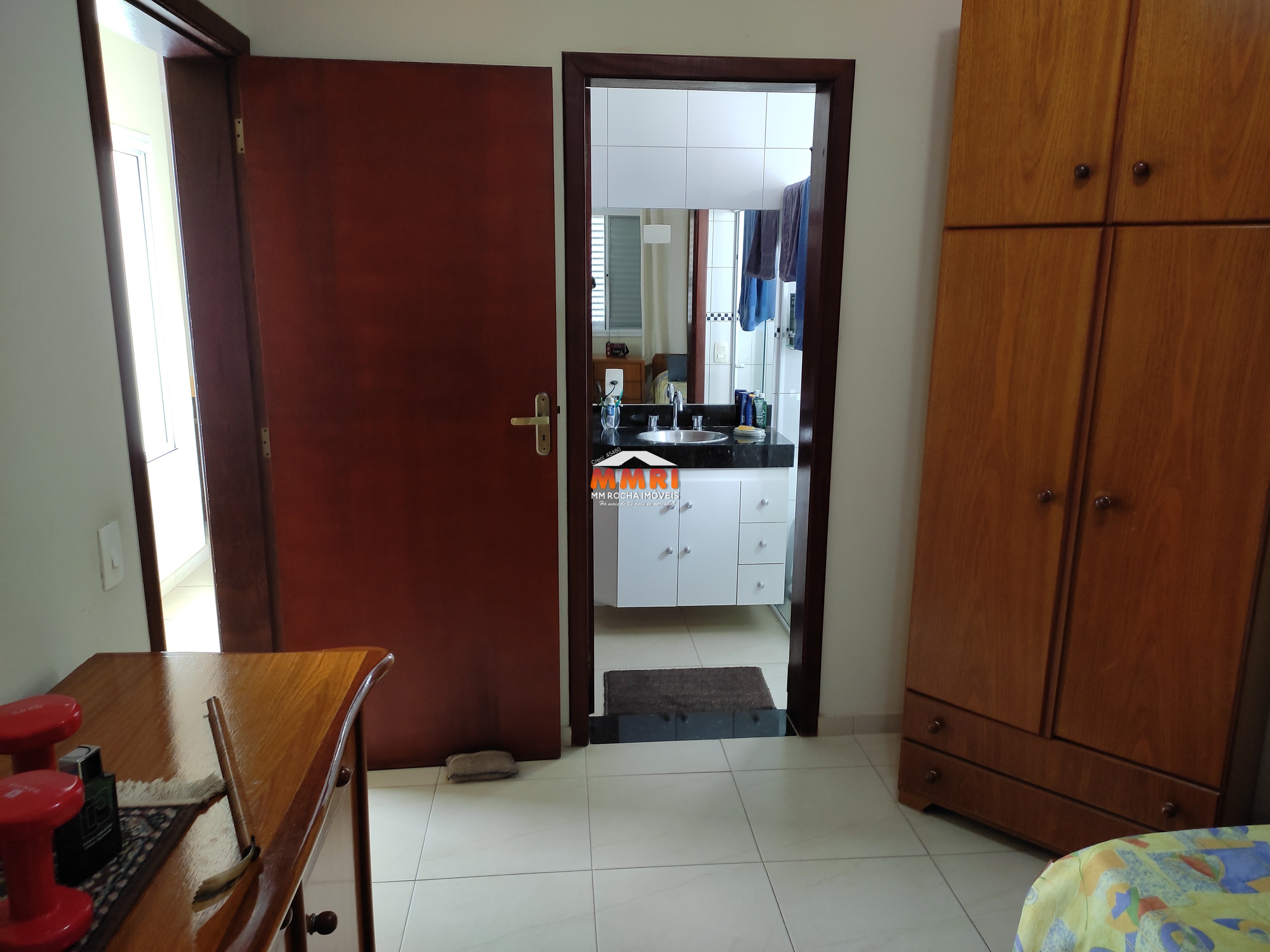 Casa de Condomínio à venda com 3 quartos, 250m² - Foto 27