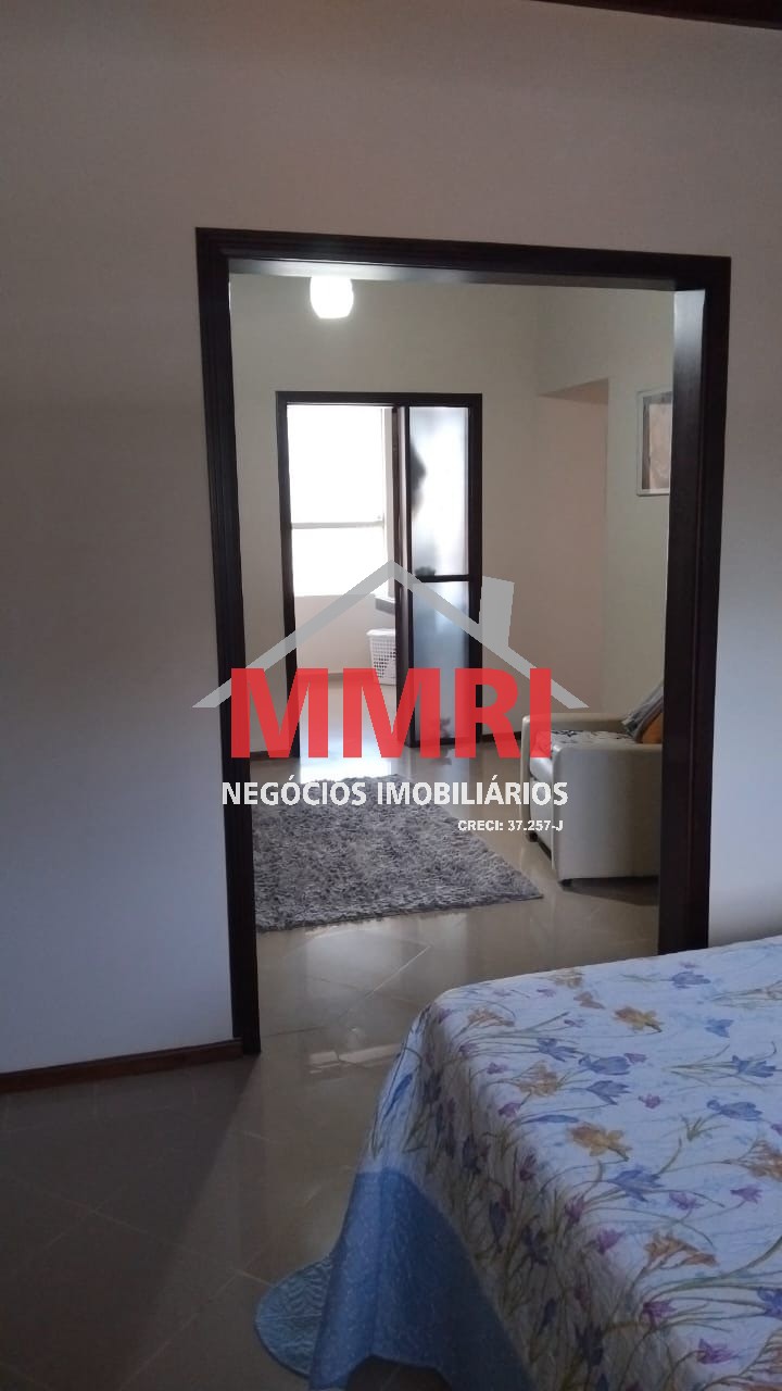 Casa à venda com 3 quartos, 500m² - Foto 15