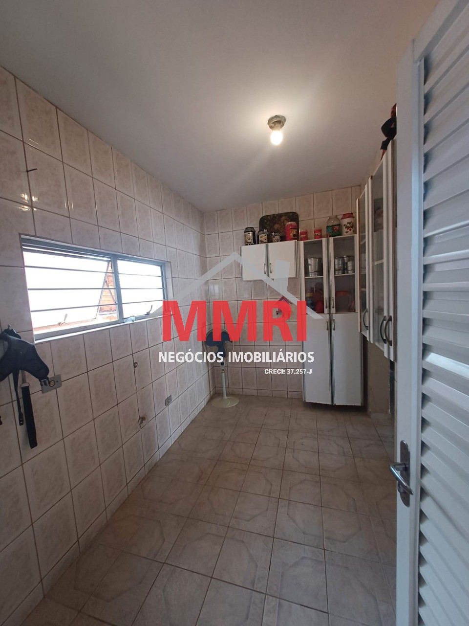 Casa à venda com 3 quartos, 330m² - Foto 17