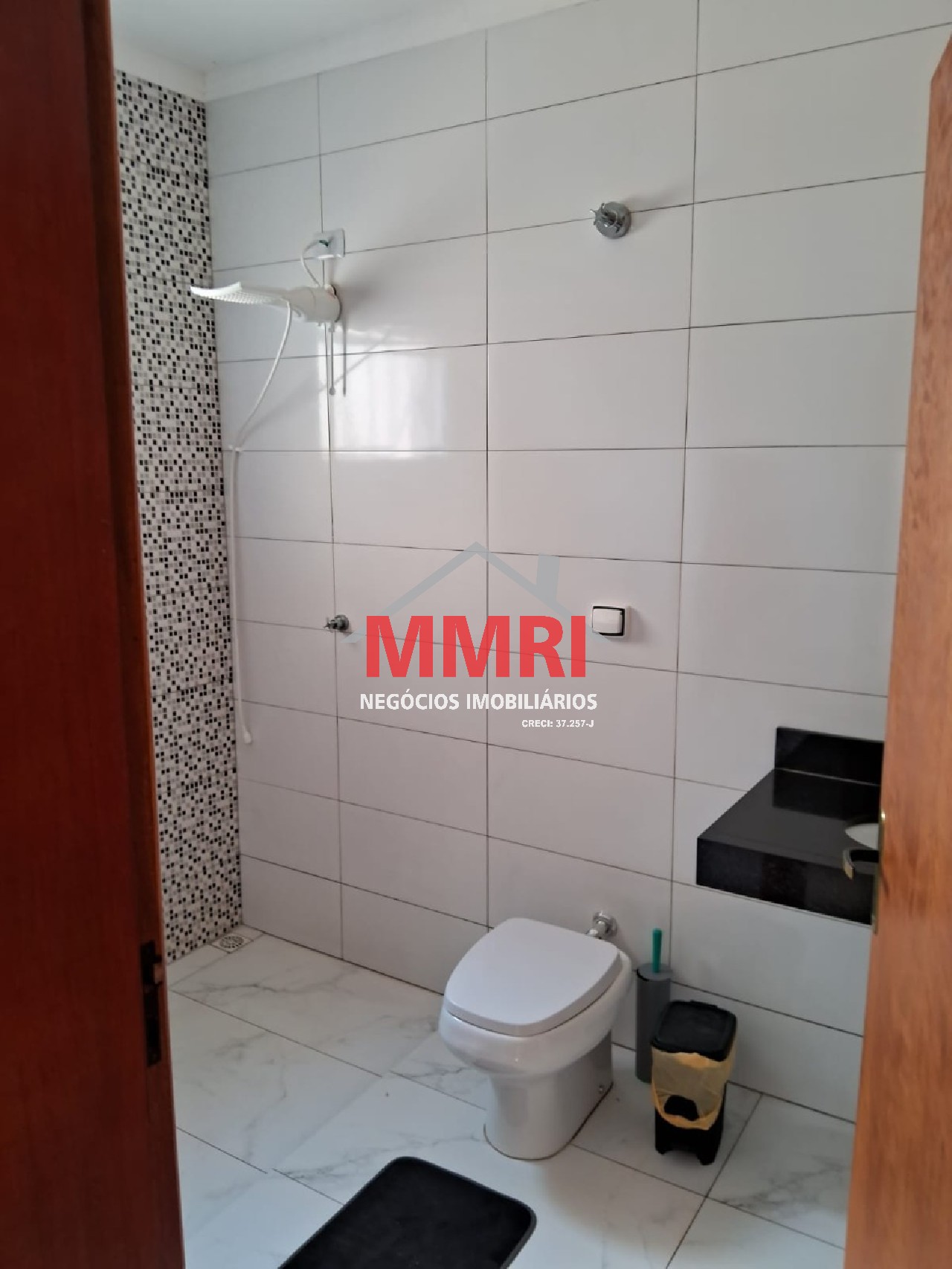 Chácara à venda com 4 quartos, 976m² - Foto 9