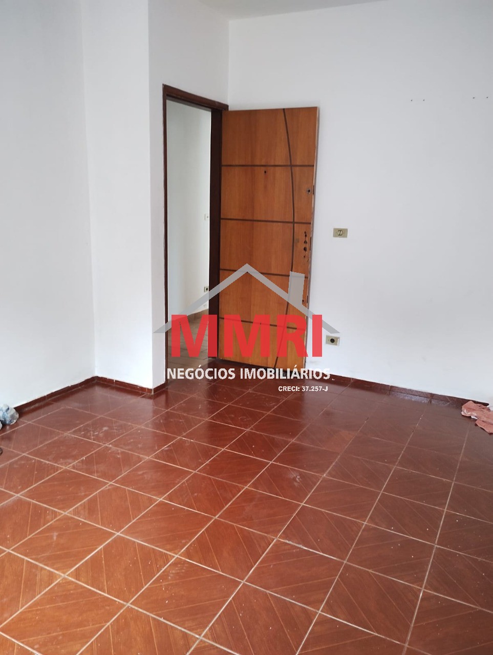 Casa à venda com 2 quartos, 300m² - Foto 10