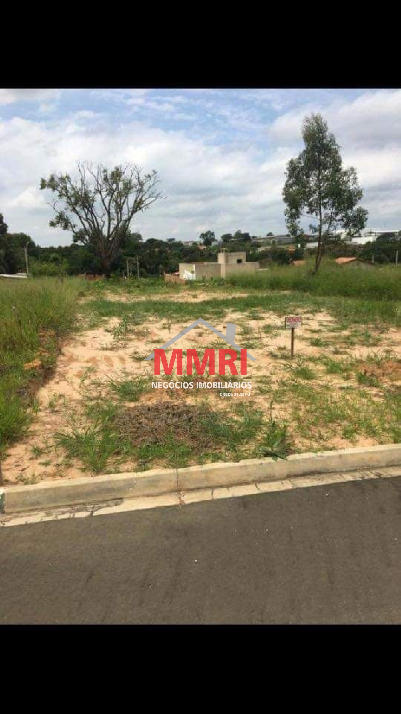 Terreno, 300 m² - Foto 1