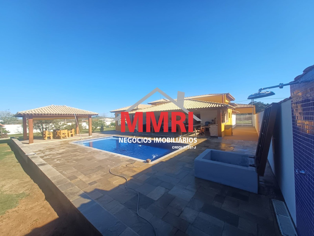 Chácara, 3 quartos, 2000 m² - Foto 1