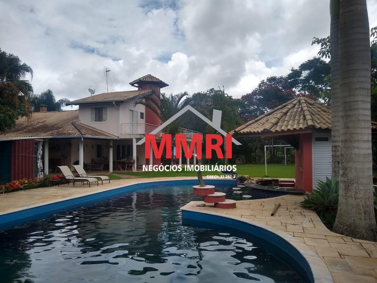 Chácara, 3 quartos, 3230 m² - Foto 1