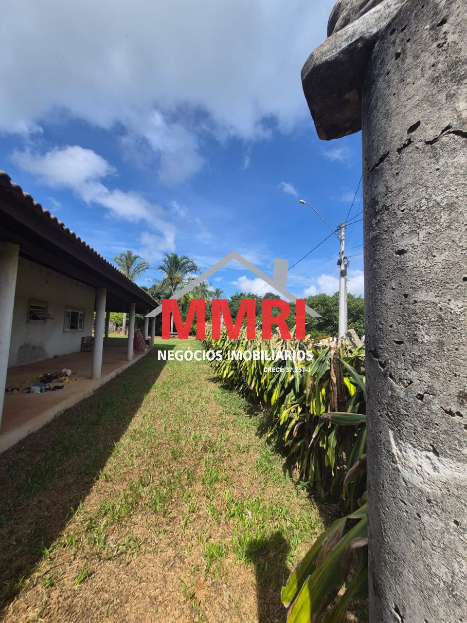 Chácara, 3 quartos, 1080 m² - Foto 2