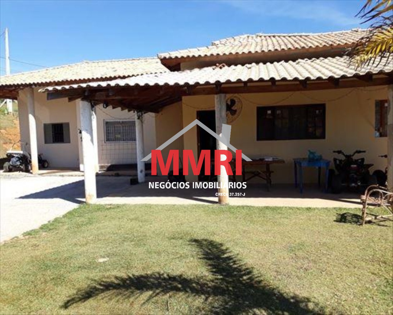 Chácara, 3 quartos, 1000 m² - Foto 1