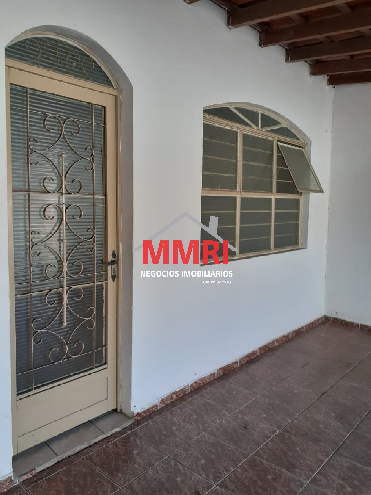 Casa, 2 quartos, 200 m² - Foto 1