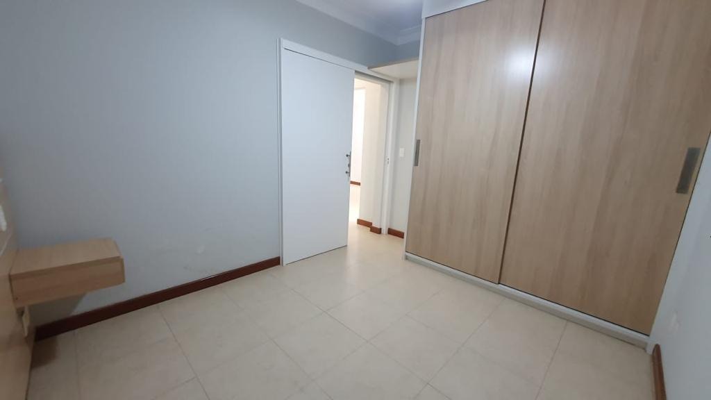 Apartamento à venda com 2 quartos, 75m² - Foto 8