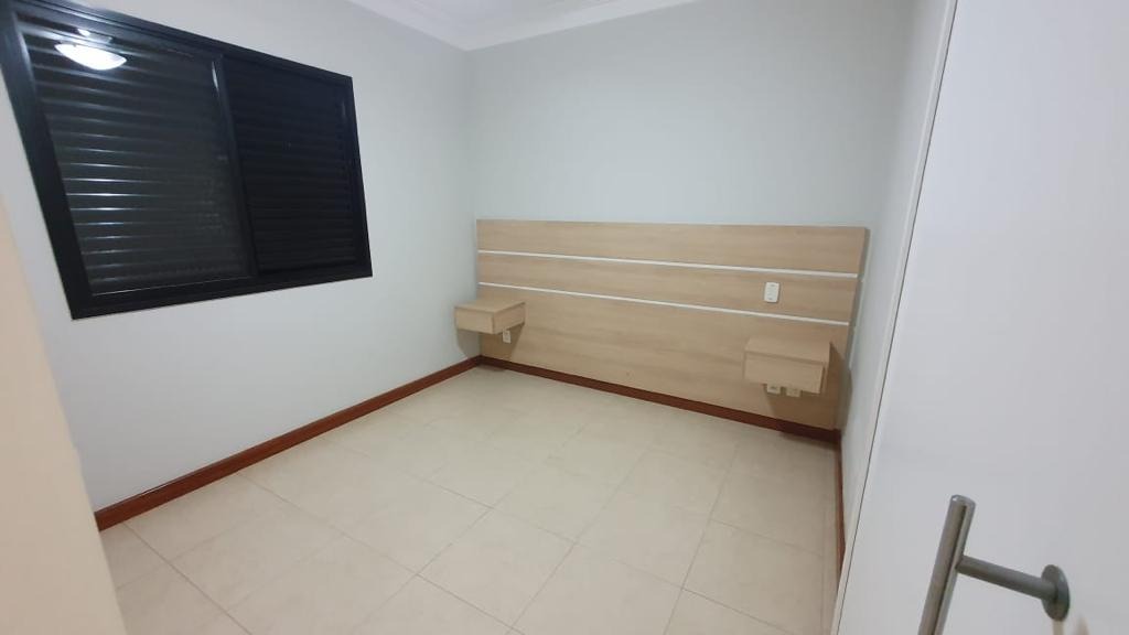 Apartamento à venda com 2 quartos, 75m² - Foto 9