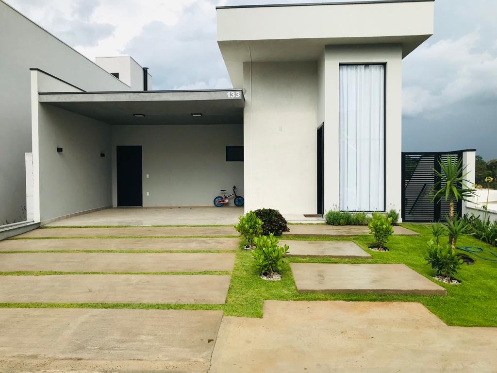 Casa à venda com 3 quartos, 217m² - Foto 3