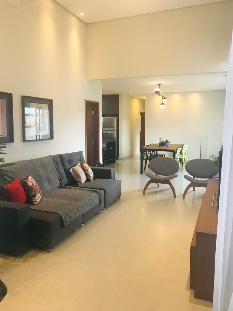 Casa à venda com 3 quartos, 217m² - Foto 5