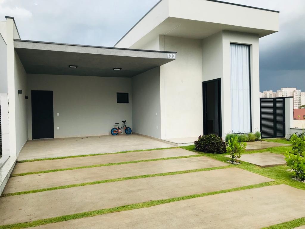 Casa à venda com 3 quartos, 217m² - Foto 4