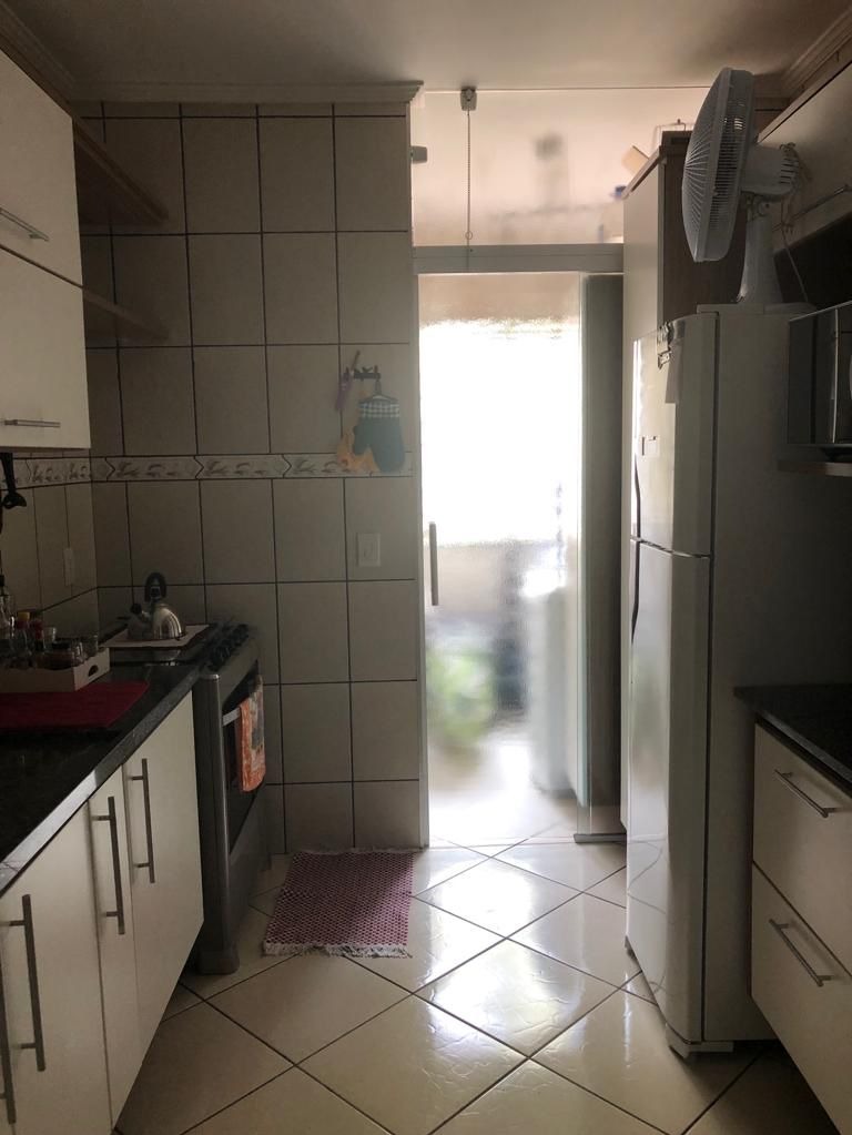 Apartamento à venda com 2 quartos, 70m² - Foto 15