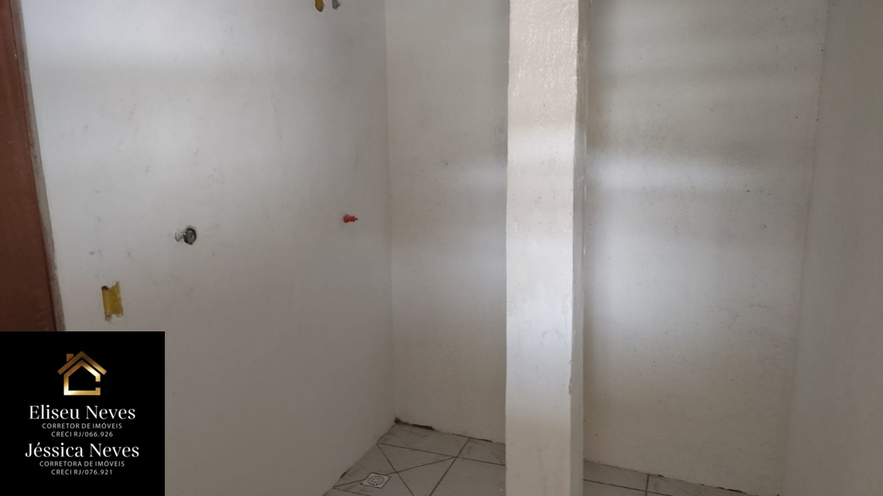 Casa à venda com 2 quartos, 720m² - Foto 13