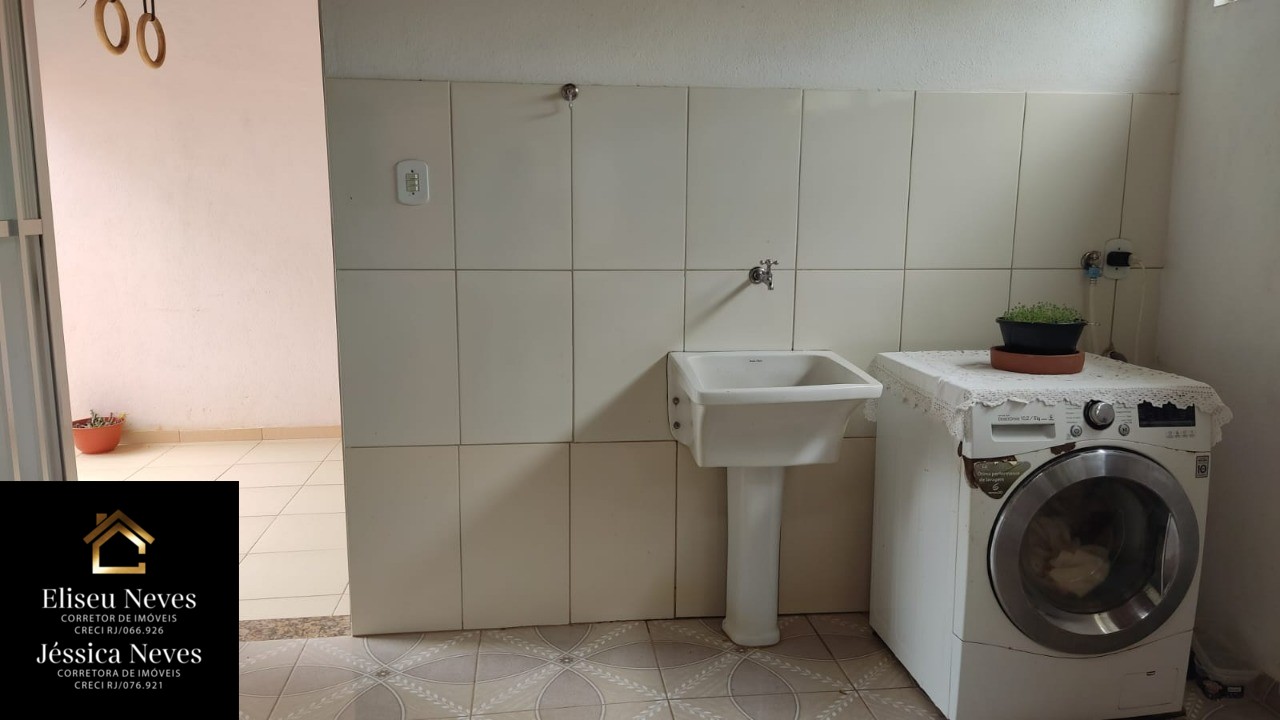 Casa à venda com 2 quartos, 339m² - Foto 17