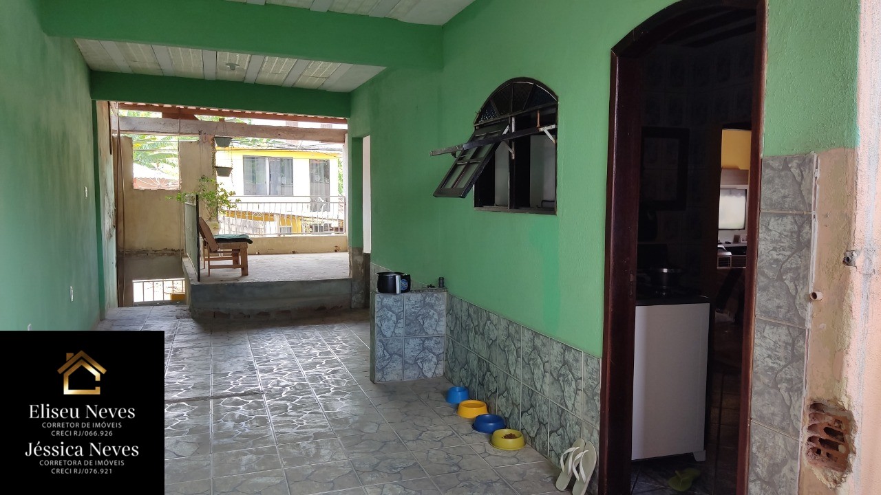 Casa à venda com 3 quartos, 250m² - Foto 2