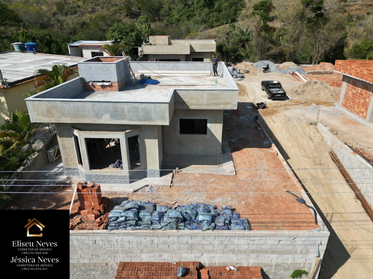 Casa à venda com 2 quartos, 280m² - Foto 1