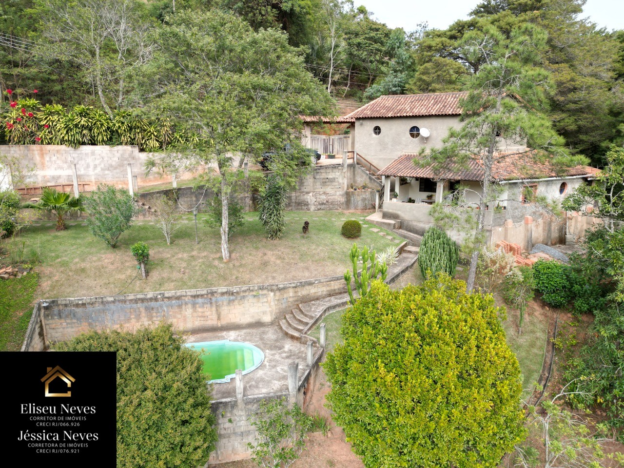 Casa à venda com 2 quartos, 1500m² - Foto 2