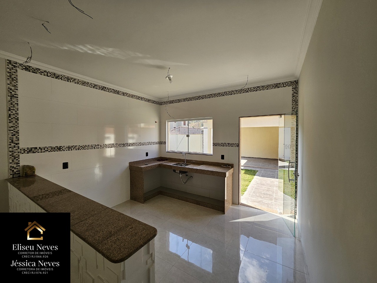 Casa à venda com 3 quartos, 360m² - Foto 10