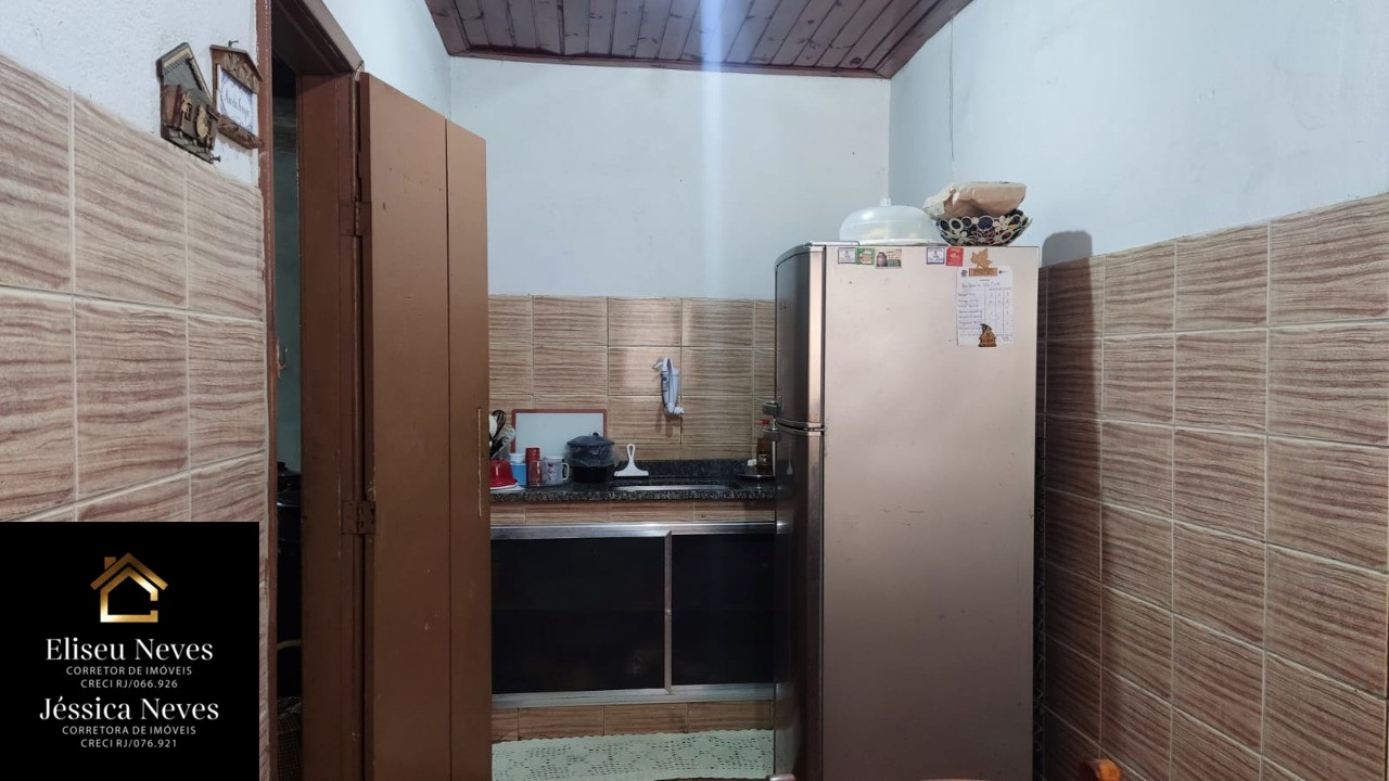 Casa à venda com 2 quartos, 327m² - Foto 13