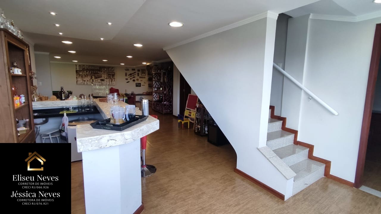 Casa à venda com 4 quartos, 450m² - Foto 33