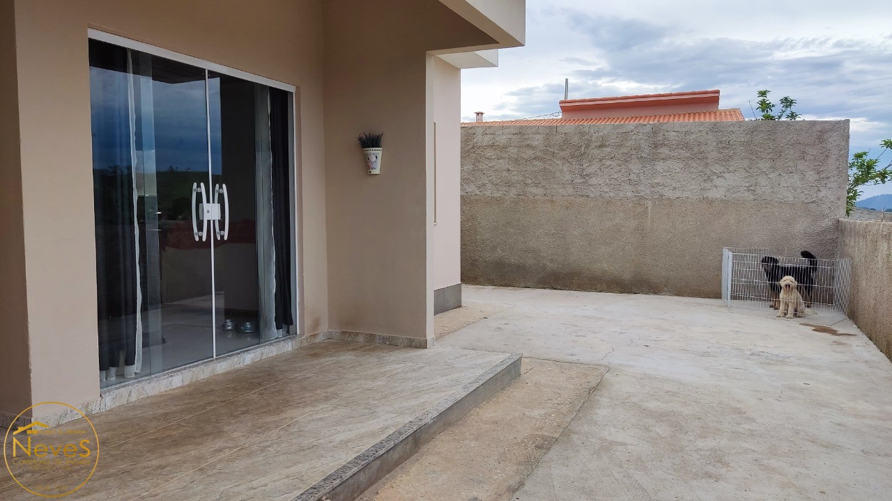 Casa à venda com 2 quartos, 256m² - Foto 3