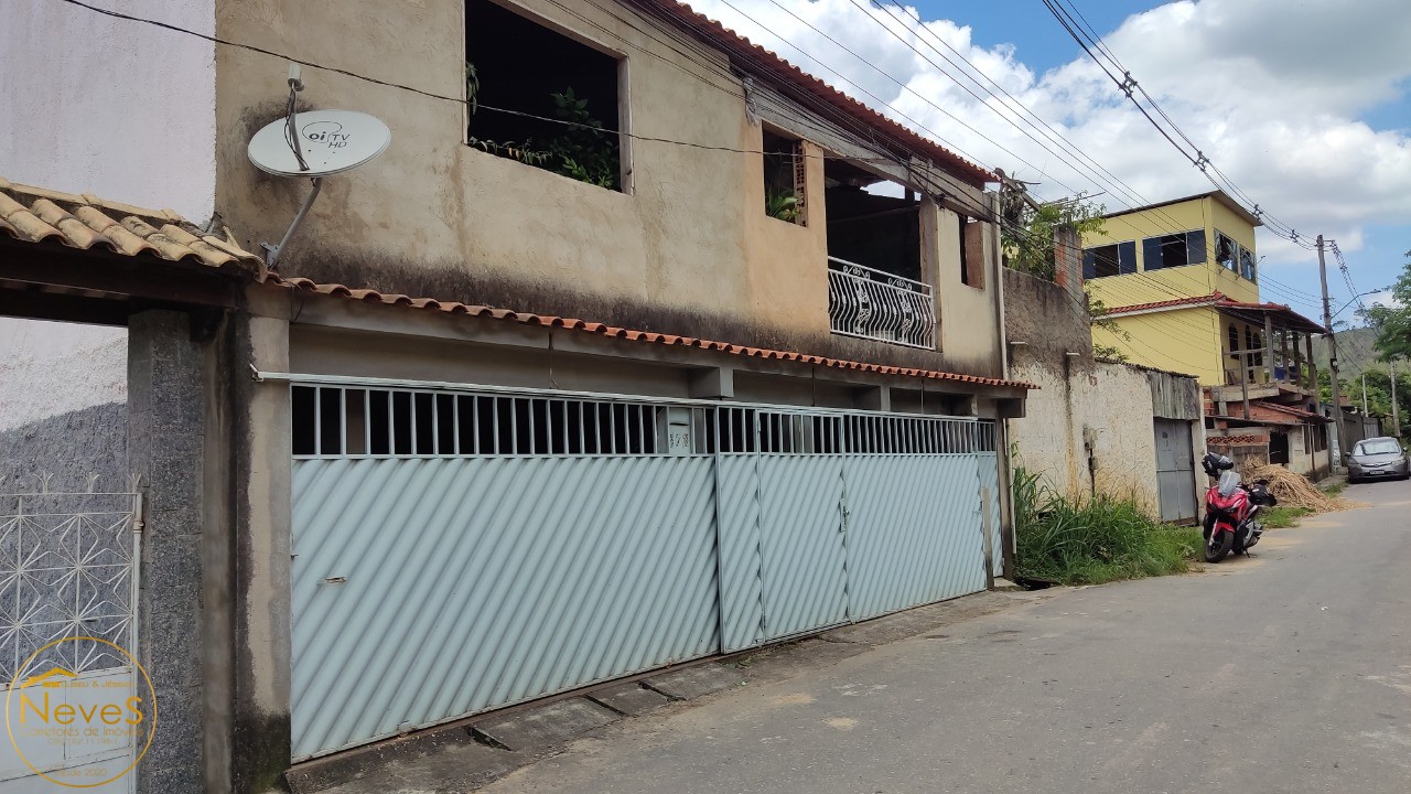 Casa à venda com 2 quartos, 250m² - Foto 1