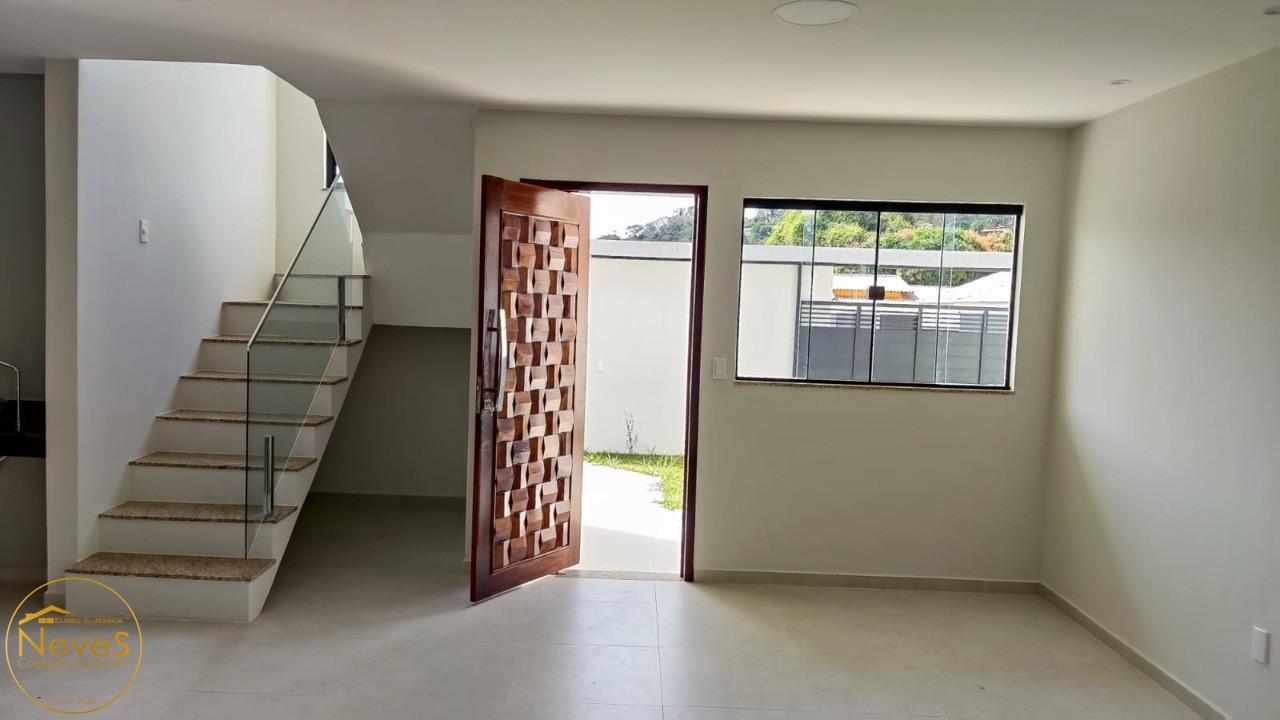 Casa à venda com 3 quartos, 293m² - Foto 2