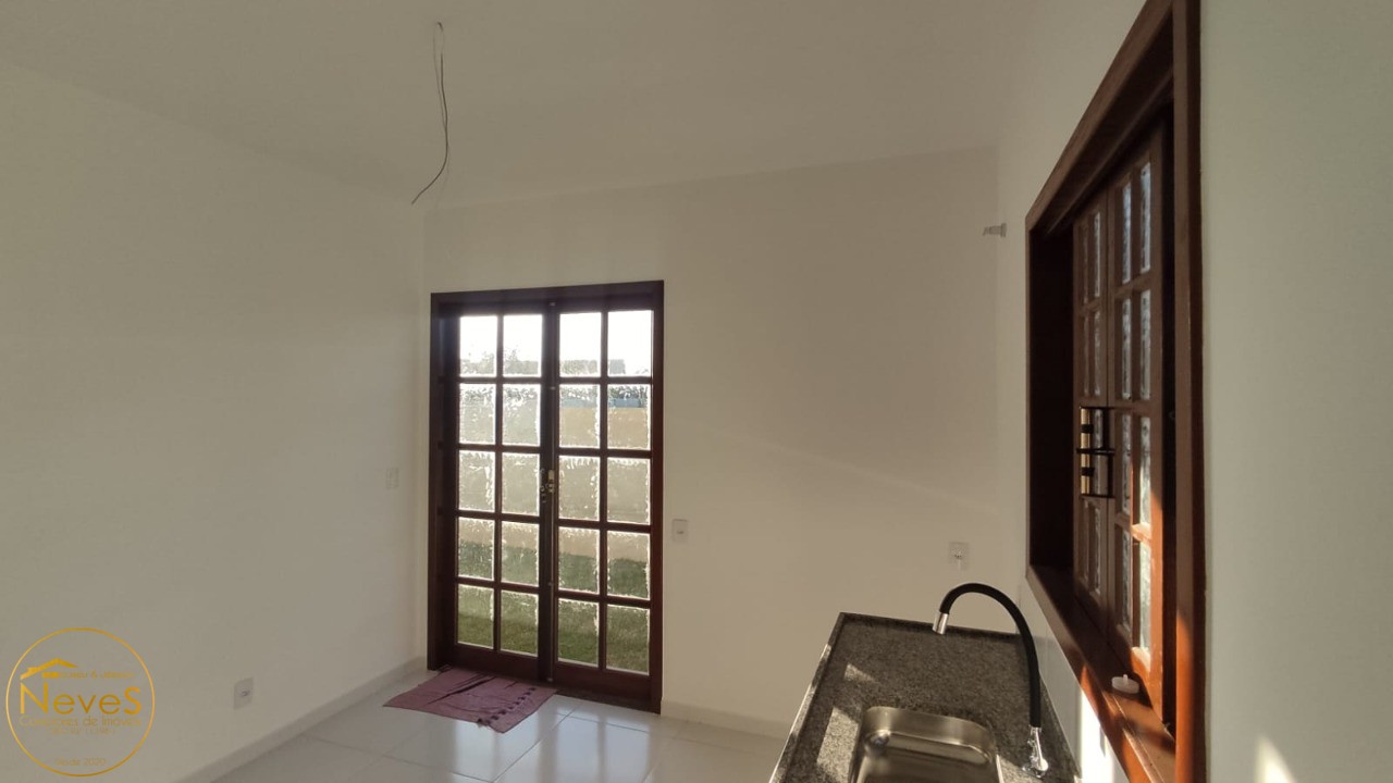 Casa à venda com 2 quartos, 180m² - Foto 14