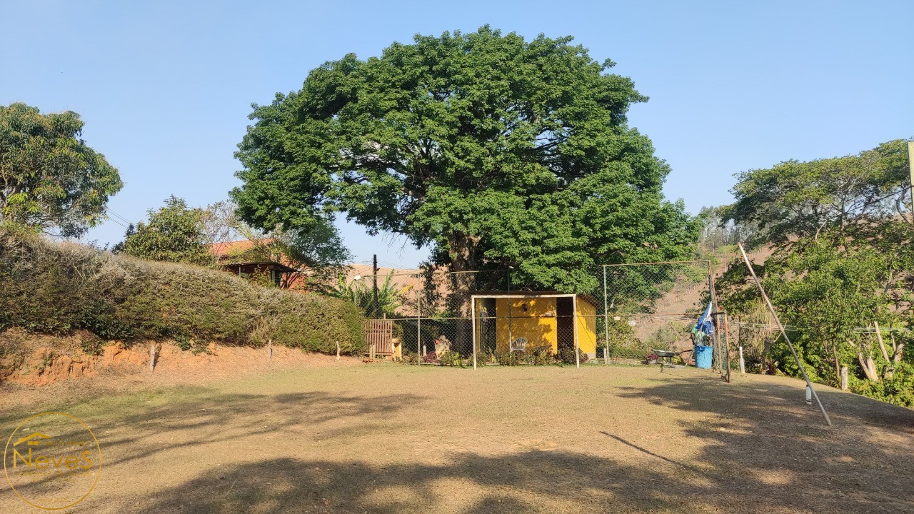 Casa à venda com 3 quartos, 1970m² - Foto 27