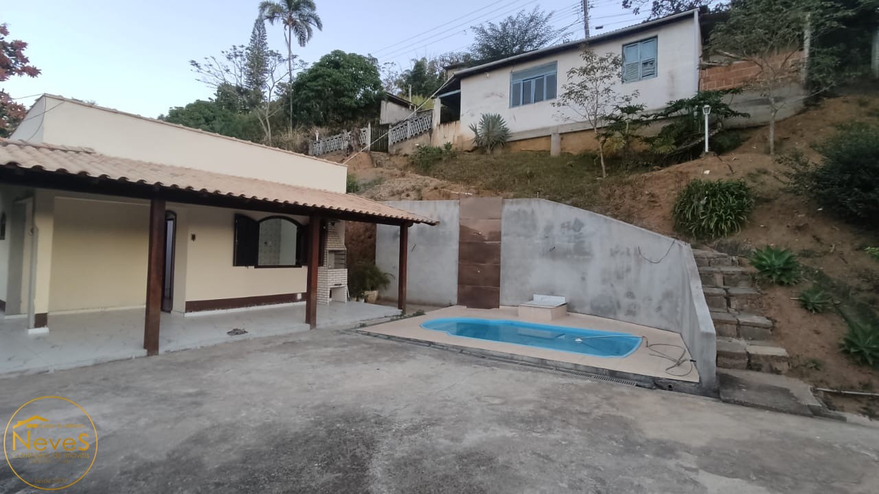 Casa à venda com 4 quartos, 1410m² - Foto 1