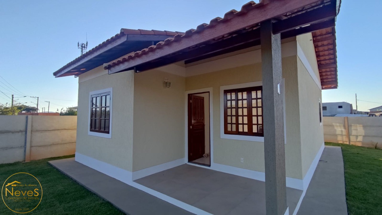 Casa à venda com 2 quartos, 180m² - Foto 1