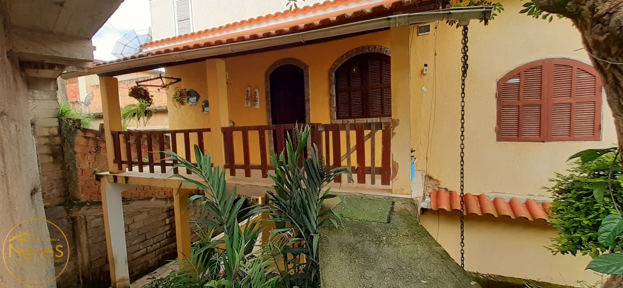 Casa à venda com 7 quartos, 300m² - Foto 17