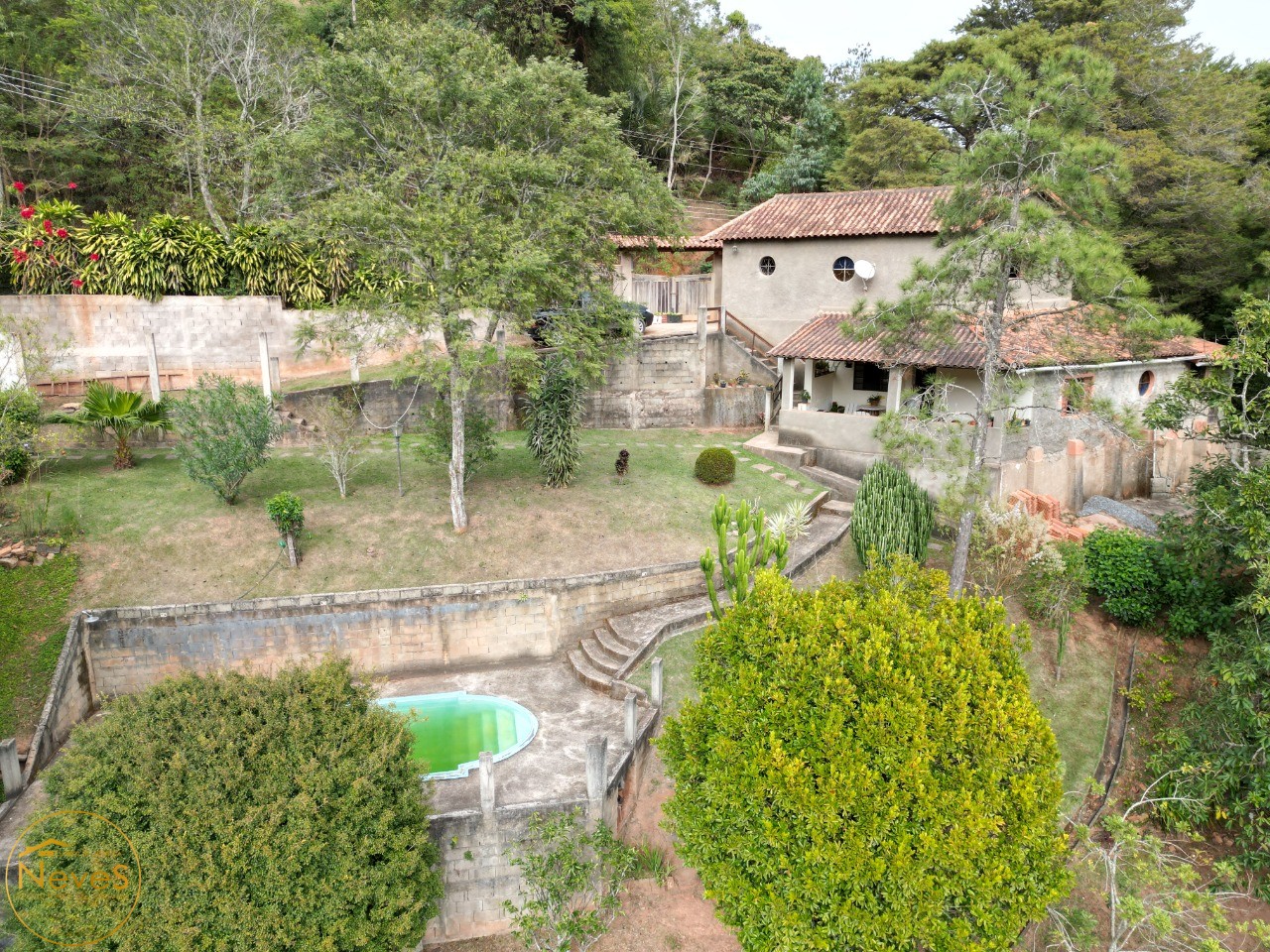 Casa à venda com 2 quartos, 1500m² - Foto 2