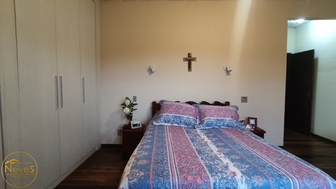 Casa à venda com 3 quartos, 1740m² - Foto 11