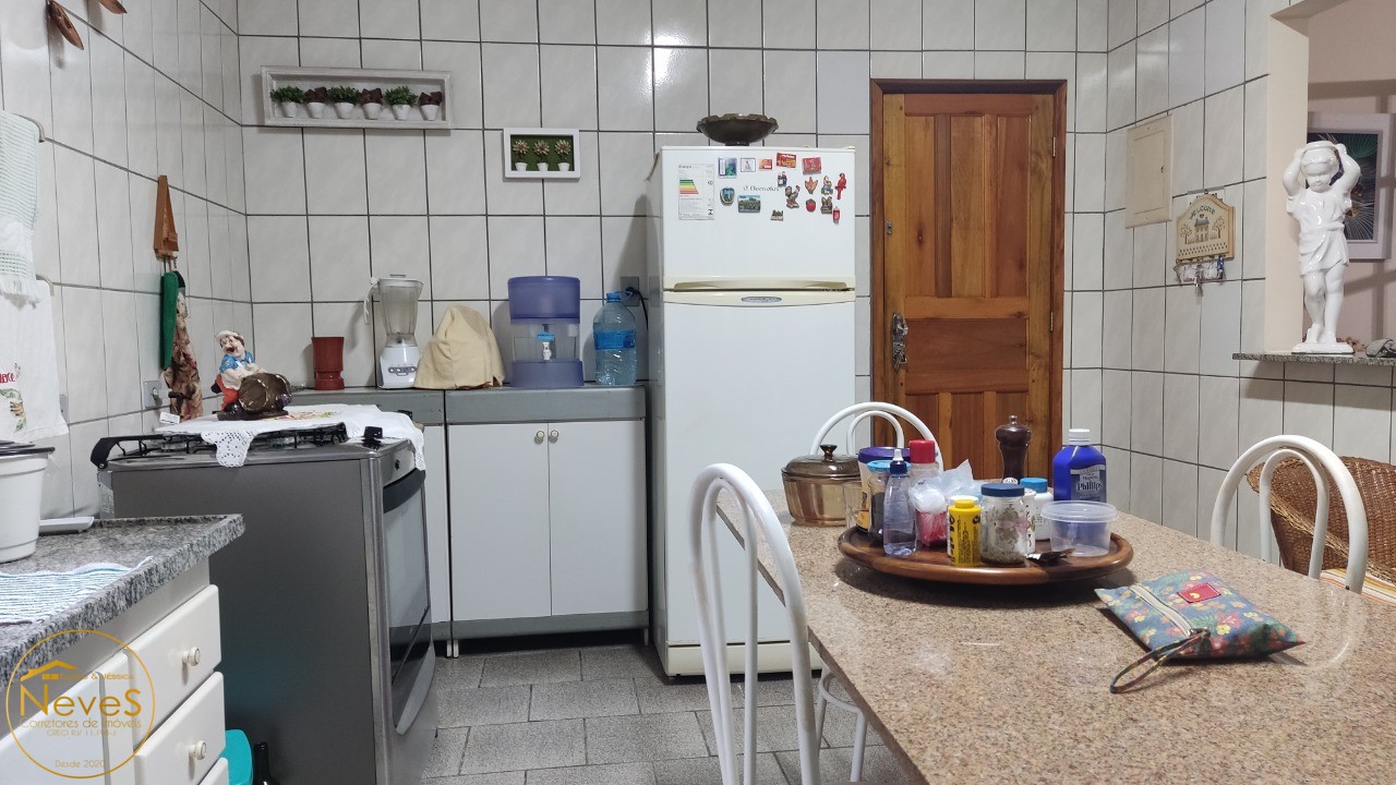 Casa à venda com 3 quartos, 1740m² - Foto 16